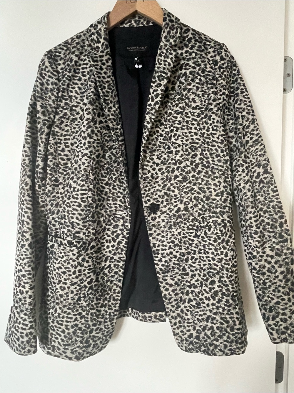 Banana Republic Leopard-Print Black and Gray/Silver Blazer